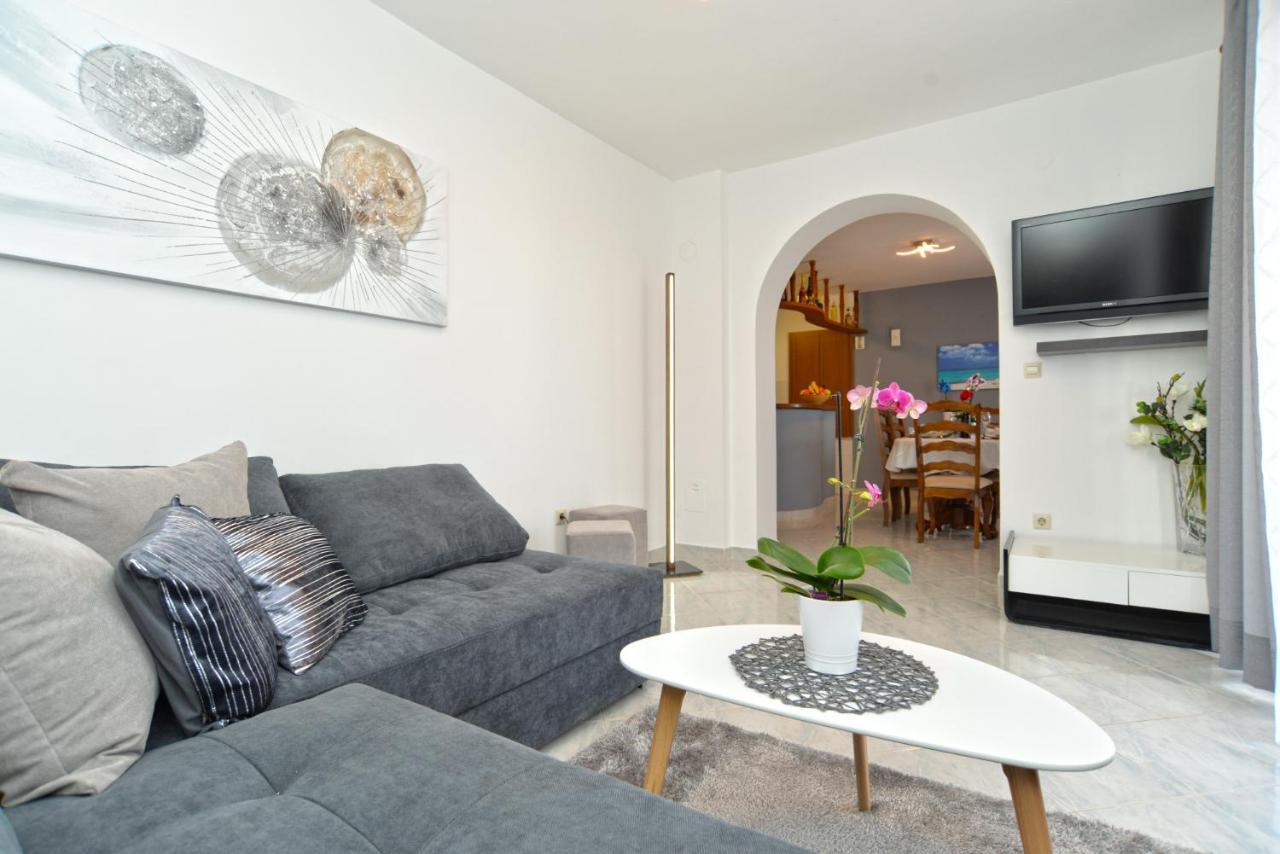 Apartments Violete 742 Pula Extérieur photo